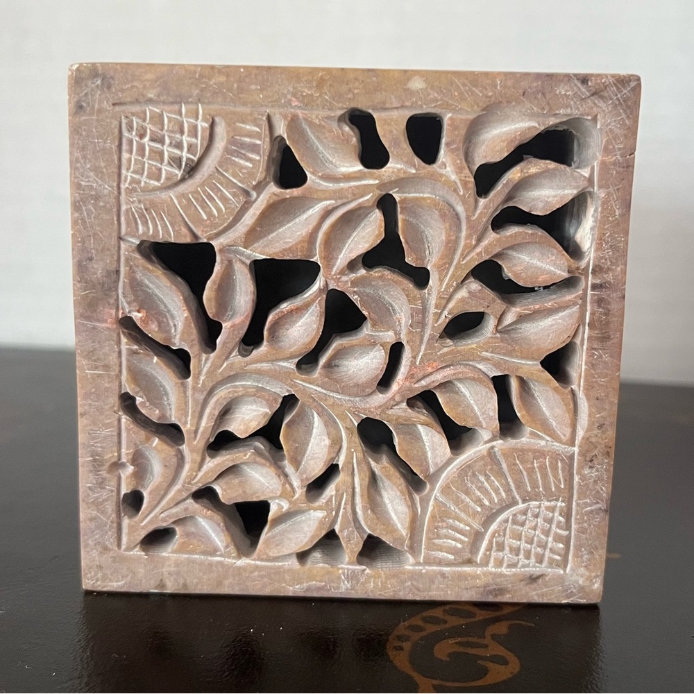Vintage Etched/Carved Stone Trinket Box Floral Lattice Hinged Jewelry Box‎ Brown